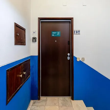 Modern 1bdr With Sea View In By Lovelystay