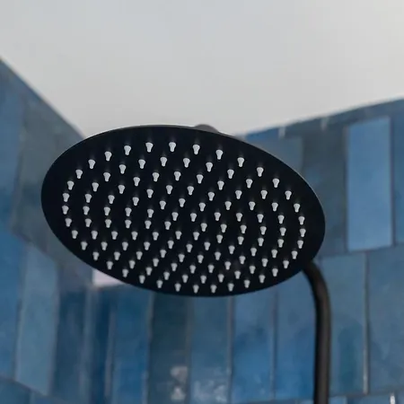 Modern 1bdr With Sea View In By Lovelystay